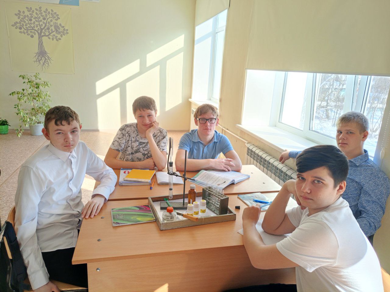Лаборатория «Химия» центра «Точка роста»  на базе МБОУ Старобелокурихинская СОШ.